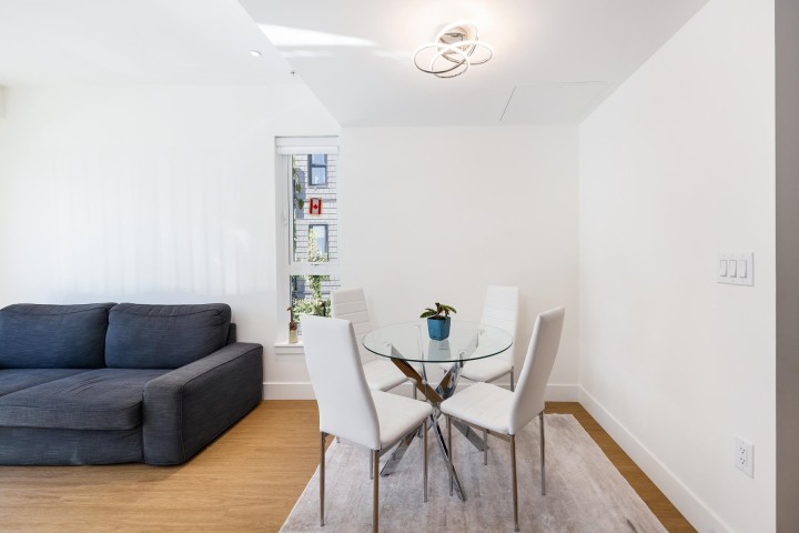 Photo 9 at 204 - 2235 E Broadway Street, Grandview Woodland, Vancouver East