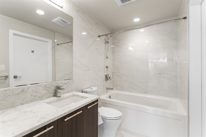 Photo 13 at 305 - 4963 Cambie Street, Cambie, Vancouver West