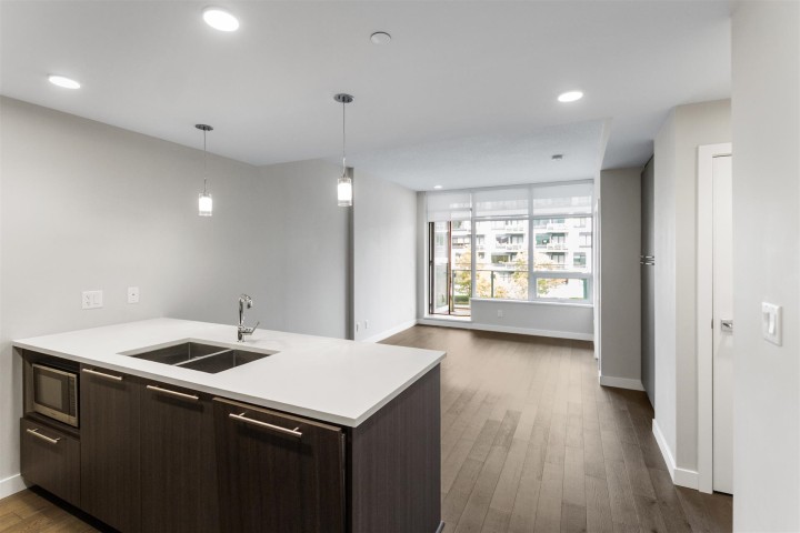 Photo 3 at 305 - 4963 Cambie Street, Cambie, Vancouver West