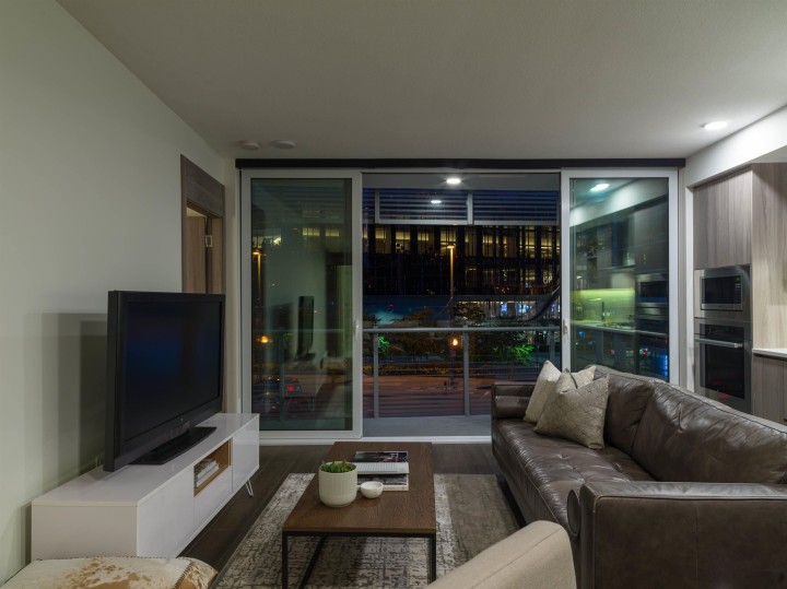 Photo 7 at 306 - 89 Nelson Street, Yaletown, Vancouver West