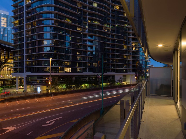 Photo 19 at 306 - 89 Nelson Street, Yaletown, Vancouver West