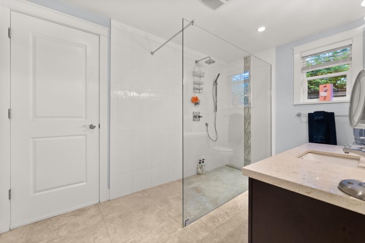 Photo 15 at 320 Moyne Drive, British Properties, West Vancouver