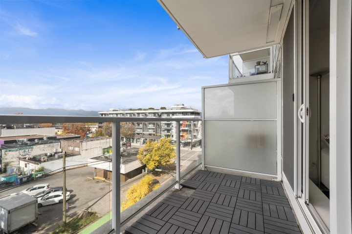 Photo 17 at 603 - 4638 Gladstone Street, Victoria VE, Vancouver East