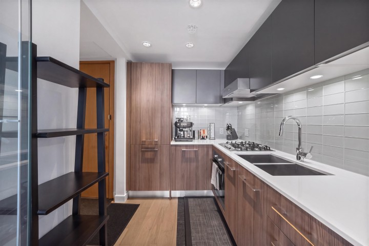 Photo 7 at 603 - 4638 Gladstone Street, Victoria VE, Vancouver East