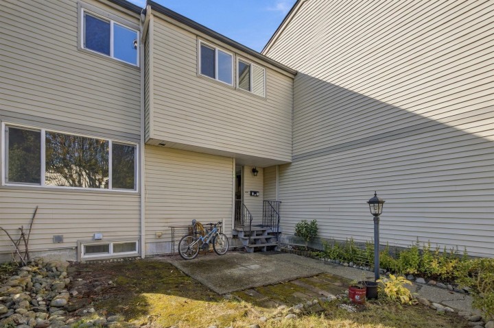 Photo 37 at 64 - 3433 E 49th Avenue, Killarney VE, Vancouver East