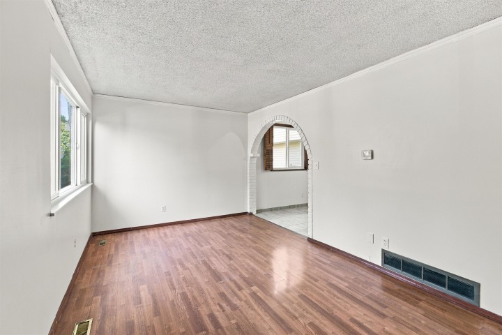 Photo 11 at 64 - 3433 E 49th Avenue, Killarney VE, Vancouver East