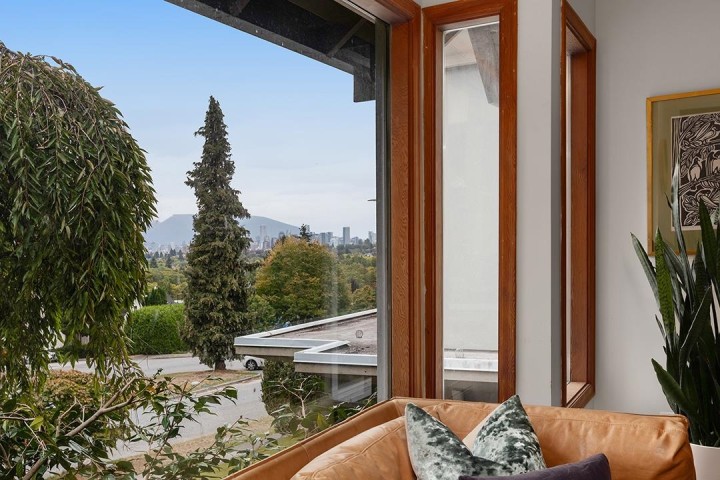 Photo 3 at 3524 W 16th Avenue, Dunbar, Vancouver West