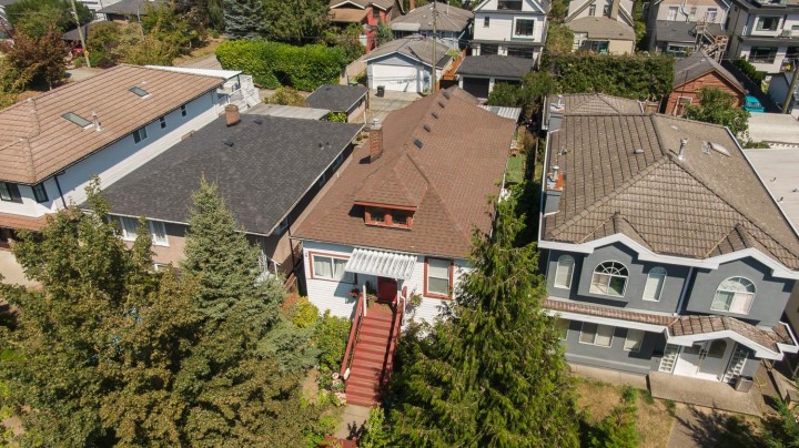 Photo 9 at 309 E Woodstock Avenue, Main, Vancouver East