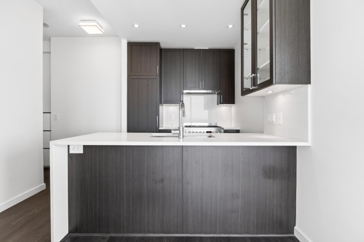 Photo 6 at 3305 - 5665 Boundary Road, Collingwood VE, Vancouver East