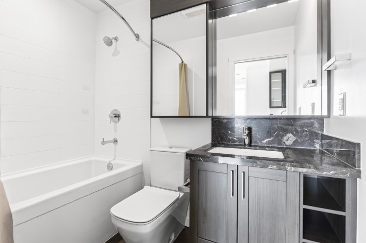 Photo 12 at 3305 - 5665 Boundary Road, Collingwood VE, Vancouver East