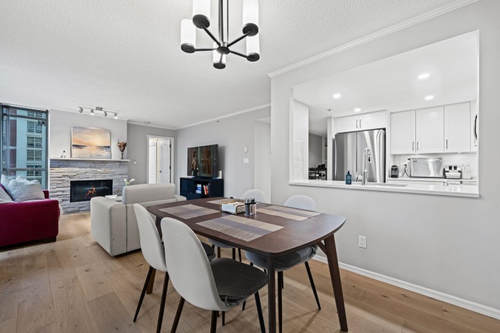 Photo 12 at 906 - 867 Hamilton Street, Downtown VW, Vancouver West