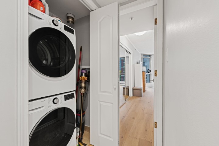 Photo 32 at 906 - 867 Hamilton Street, Downtown VW, Vancouver West