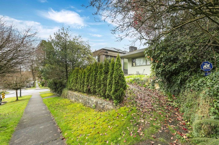 Photo 19 at 14 W 37th Avenue, Cambie, Vancouver West