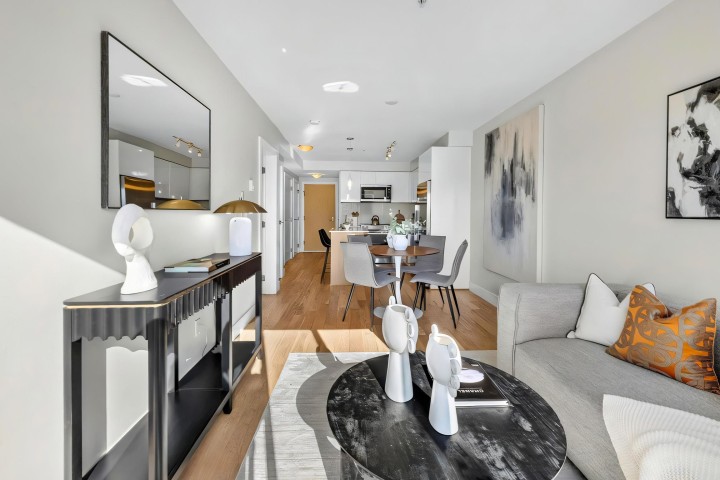 Photo 6 at 403 - 233 Kingsway, Mount Pleasant VE, Vancouver East