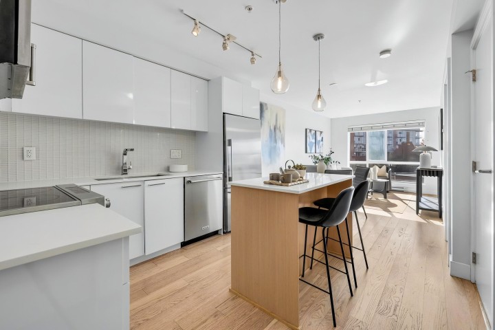 Photo 12 at 403 - 233 Kingsway, Mount Pleasant VE, Vancouver East