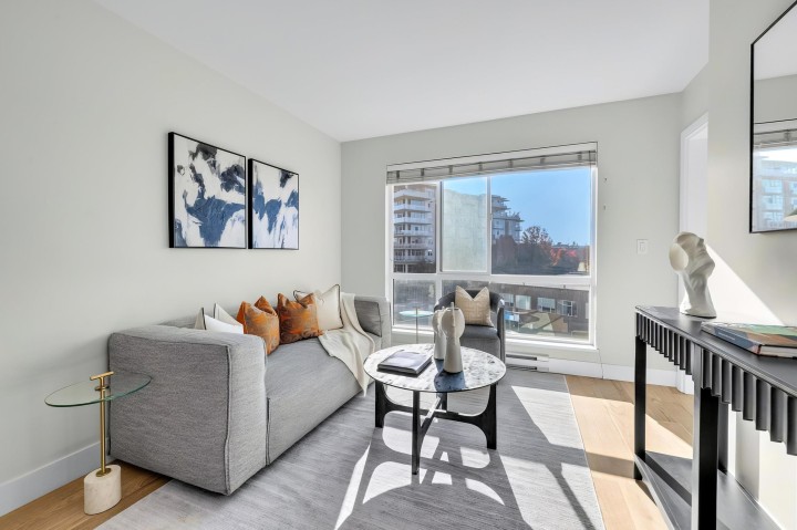 Photo 3 at 403 - 233 Kingsway, Mount Pleasant VE, Vancouver East