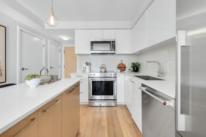 Photo 11 at 403 - 233 Kingsway, Mount Pleasant VE, Vancouver East