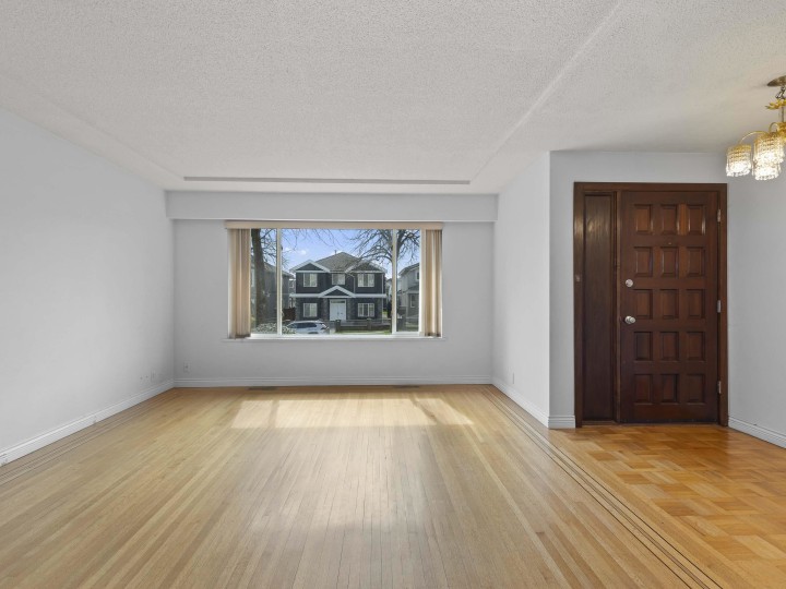 Photo 3 at 3369 Price Street, Collingwood VE, Vancouver East