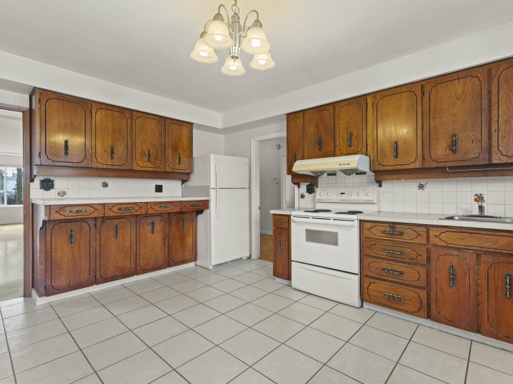 Photo 10 at 3369 Price Street, Collingwood VE, Vancouver East