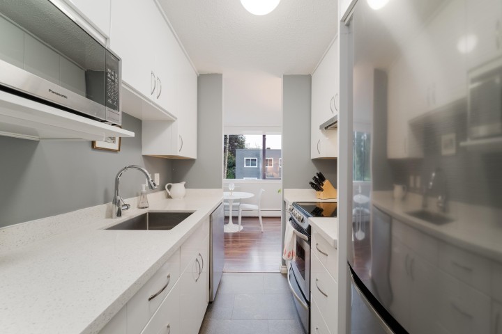 Photo 8 at 206 - 1740 Comox Street, West End VW, Vancouver West
