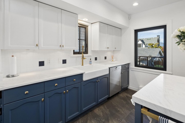 Photo 12 at 3137 W 24th Avenue, Dunbar, Vancouver West