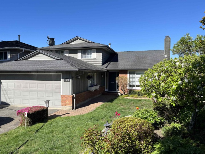 Photo 3 at 1405 20th Street, Ambleside, West Vancouver