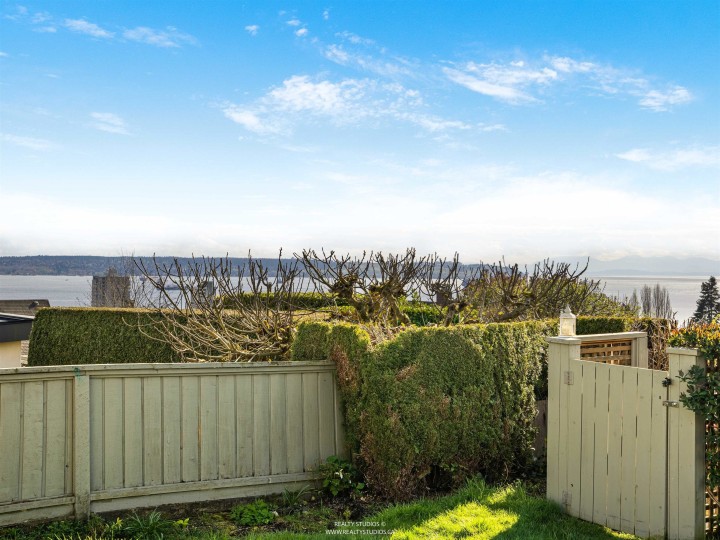 Photo 28 at 1405 20th Street, Ambleside, West Vancouver