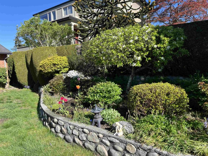 Photo 5 at 1405 20th Street, Ambleside, West Vancouver