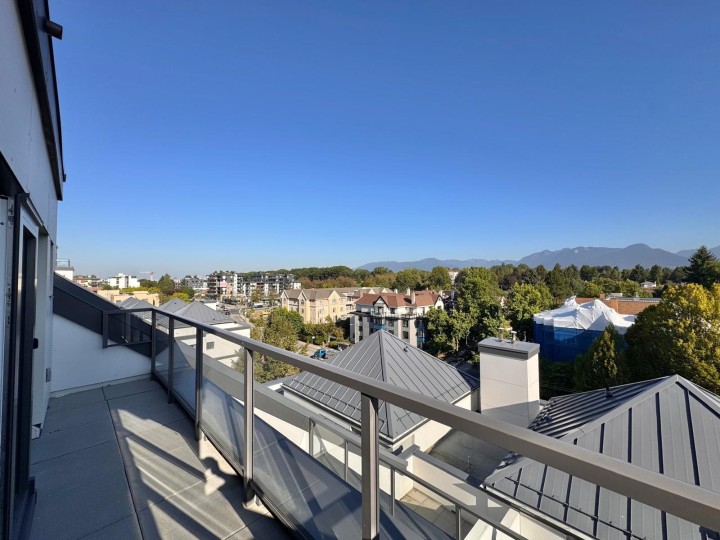 Photo 22 at 800 - 2528 E Broadway, Renfrew Heights, Vancouver East