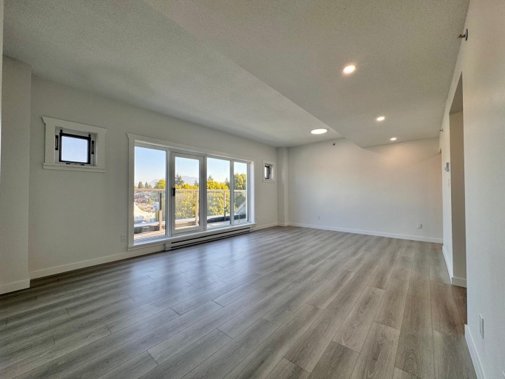 Photo 5 at 800 - 2528 E Broadway, Renfrew Heights, Vancouver East