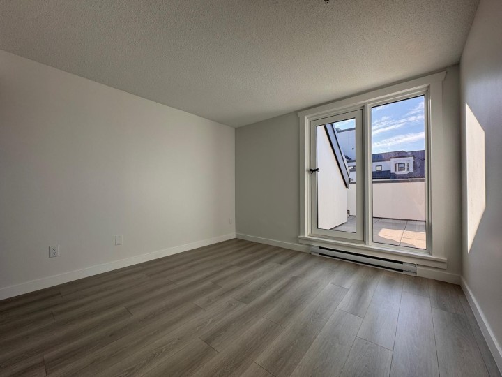Photo 9 at 800 - 2528 E Broadway, Renfrew Heights, Vancouver East