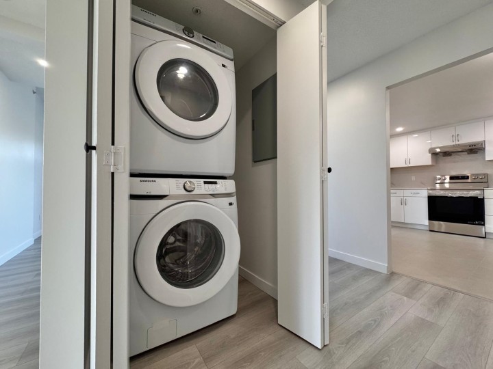 Photo 10 at 800 - 2528 E Broadway, Renfrew Heights, Vancouver East