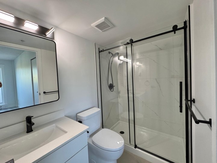 Photo 11 at 800 - 2528 E Broadway, Renfrew Heights, Vancouver East