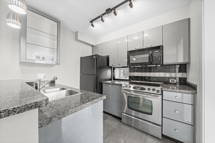 Photo 12 at 1805 - 1068 Hornby Street, Downtown VW, Vancouver West