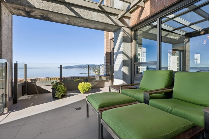 Photo 23 at 9 - 2250 Bellevue Avenue, Dundarave, West Vancouver