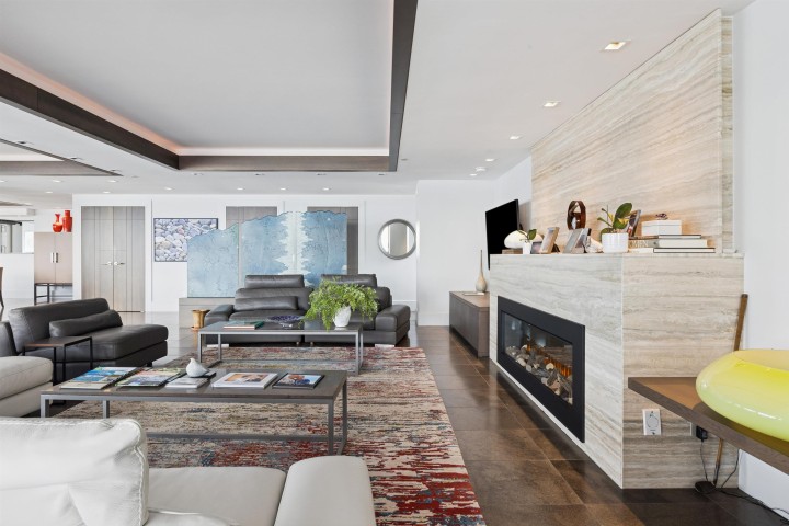 Photo 12 at 9 - 2250 Bellevue Avenue, Dundarave, West Vancouver