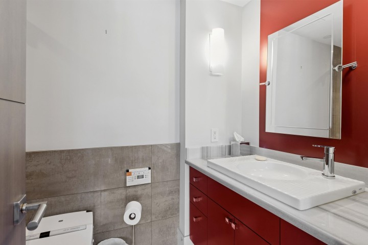 Photo 33 at 9 - 2250 Bellevue Avenue, Dundarave, West Vancouver