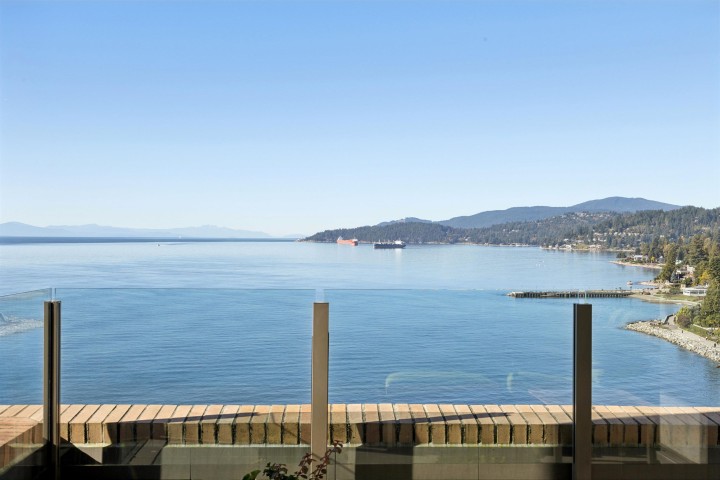 Photo 37 at 9 - 2250 Bellevue Avenue, Dundarave, West Vancouver