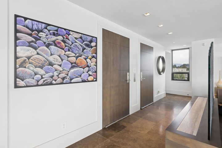 Photo 4 at 9 - 2250 Bellevue Avenue, Dundarave, West Vancouver