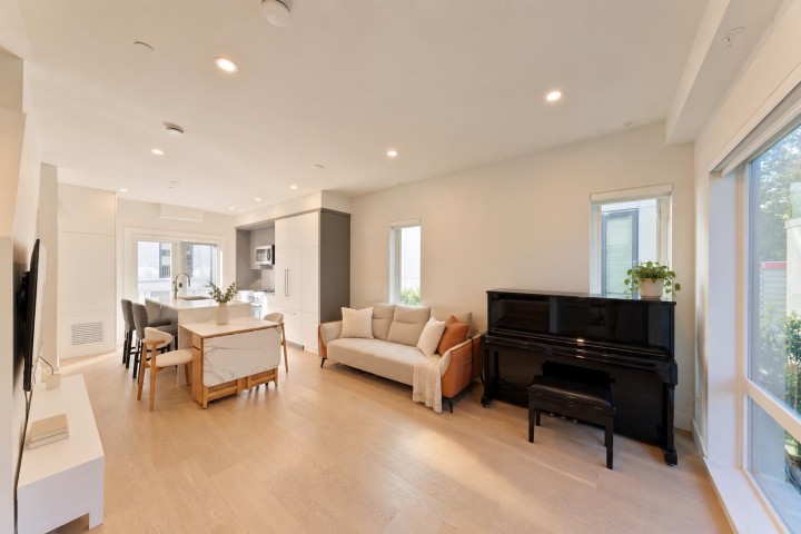 Photo 3 at 7669 Granville Street, South Granville, Vancouver West
