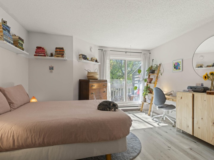 Photo 10 at 216 - 1545 E 2nd Avenue, Grandview Woodland, Vancouver East