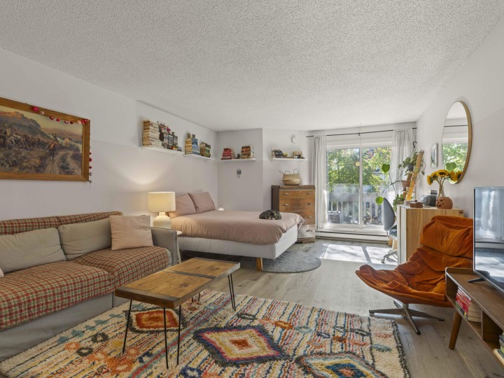 Photo 4 at 216 - 1545 E 2nd Avenue, Grandview Woodland, Vancouver East