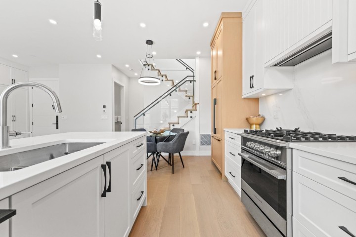 Photo 12 at 2 - 8578 Cartier Street, Marpole, Vancouver West
