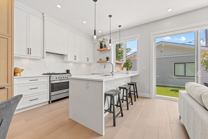 Photo 9 at 2 - 8578 Cartier Street, Marpole, Vancouver West