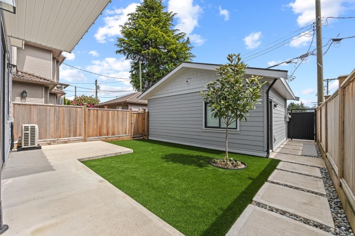 Photo 31 at 2 - 8578 Cartier Street, Marpole, Vancouver West