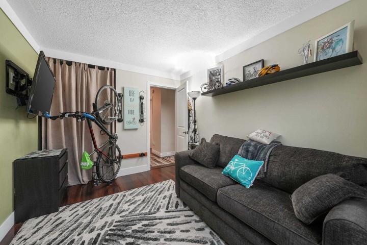 Photo 10 at 201 - 444 E 6th Avenue, Mount Pleasant VE, Vancouver East