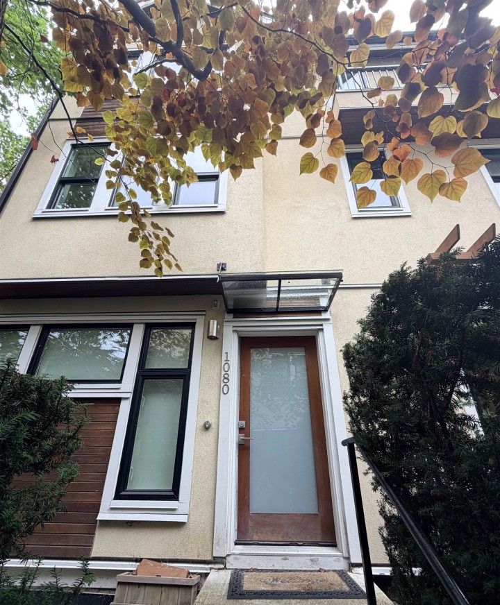 Photo 3 at 1080 Nicola Street, West End VW, Vancouver West