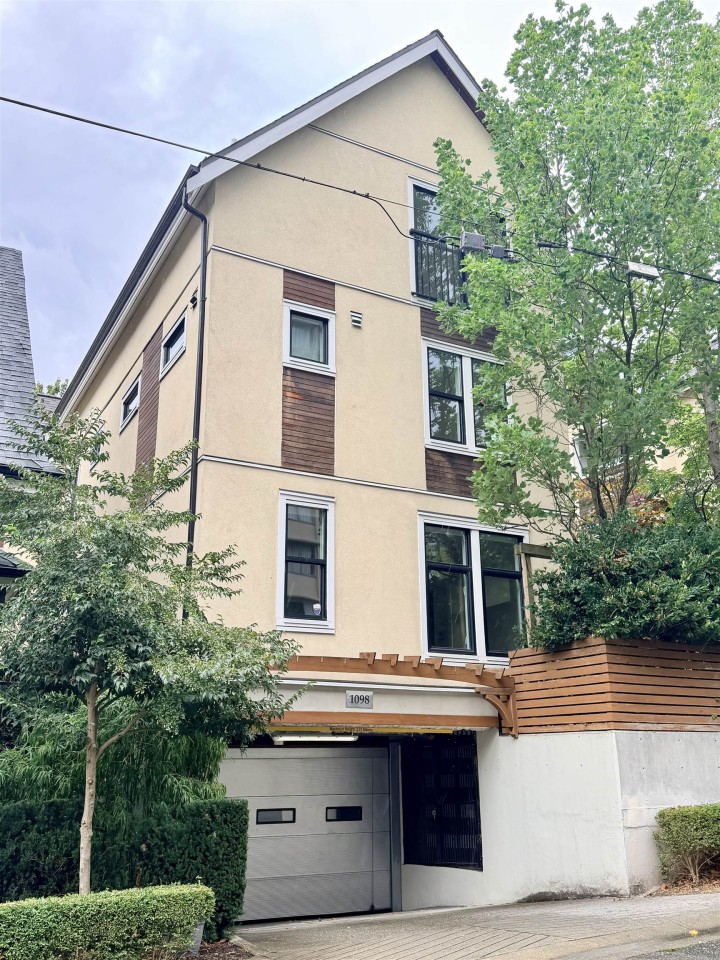 Photo 1 at 1080 Nicola Street, West End VW, Vancouver West
