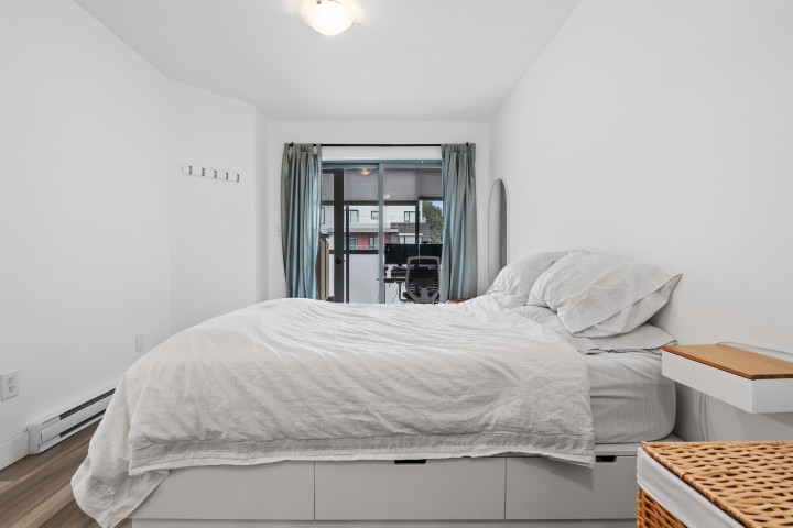 Photo 19 at 302 - 5818 Lincoln Street, Killarney VE, Vancouver East
