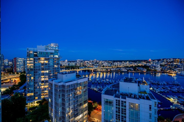 Photo 12 at 2207 - 198 Aquarius Mews, Yaletown, Vancouver West